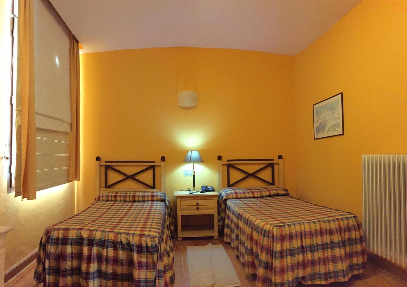 Barruelo de Santullán Hotel Rural El Valle מראה חיצוני תמונה